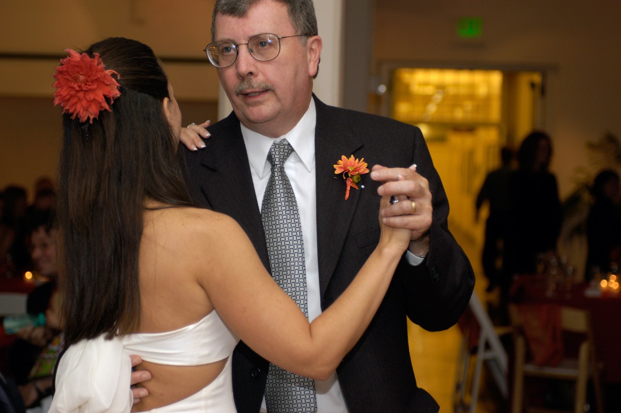 father dance at wedding